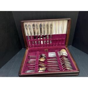 Vintage 1847 Rogers Bros First Love Silverware Set 34 Pieces